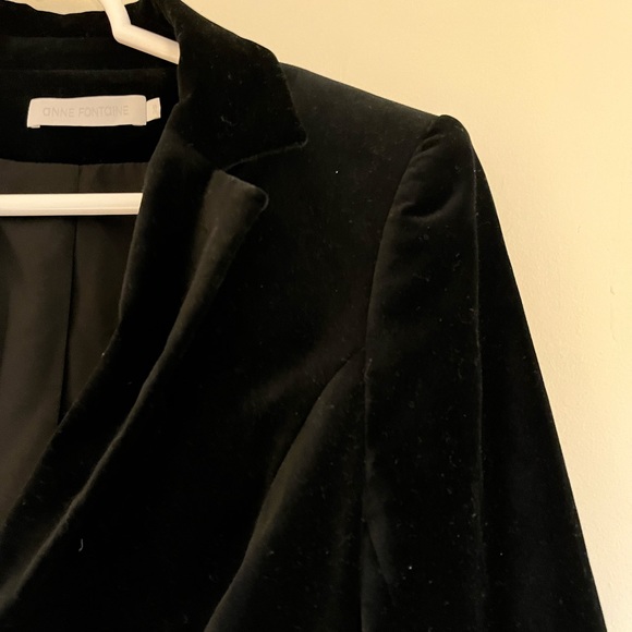 Anne Fontaine Velvet Button Up Jacket. - Picture 5 of 9